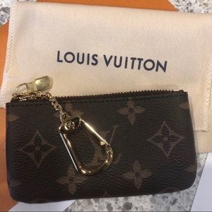 🆕 Authentic Monogram Louis Vuitton Key Pouch